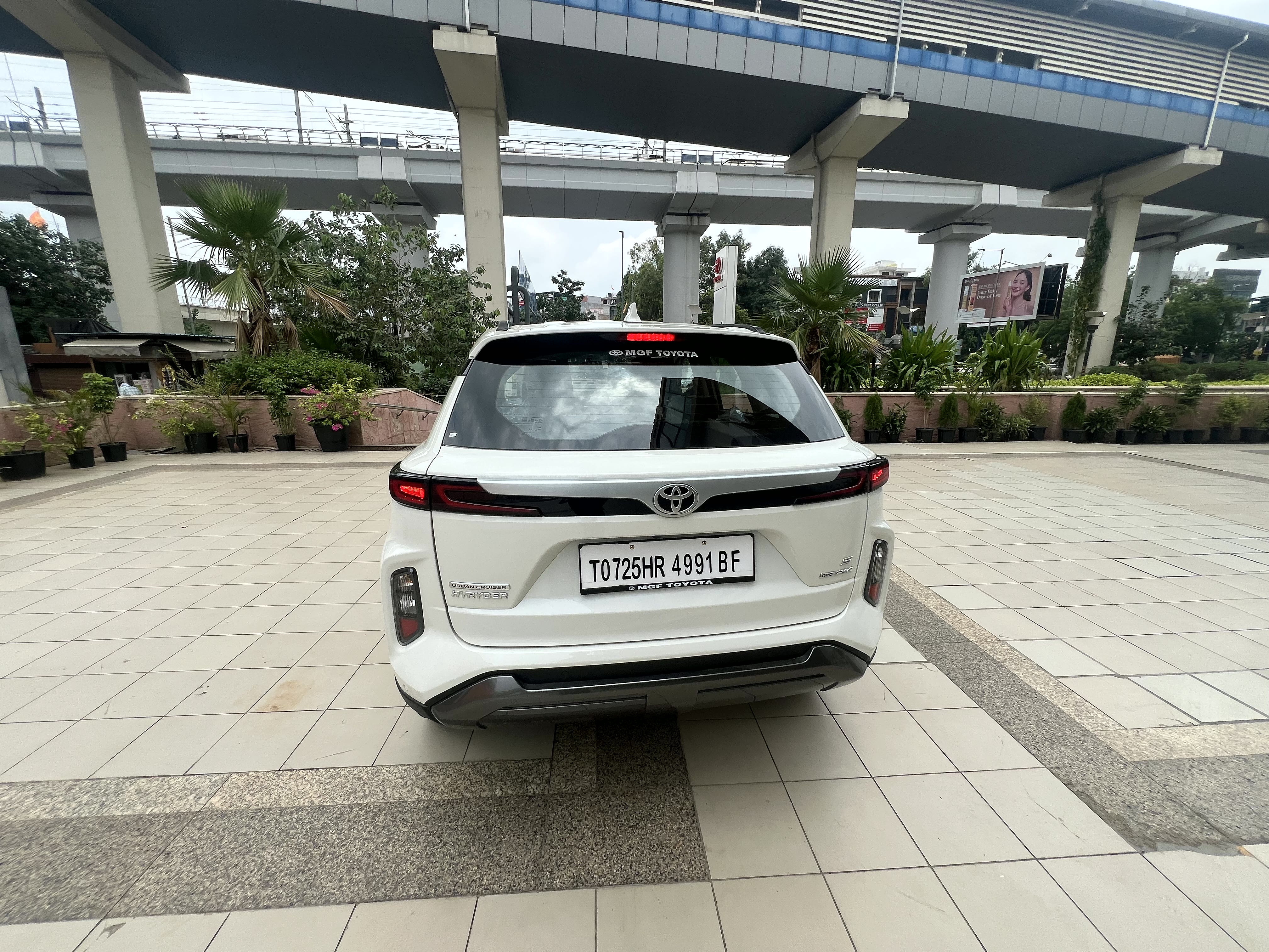 Rear three-quarter — white unit
