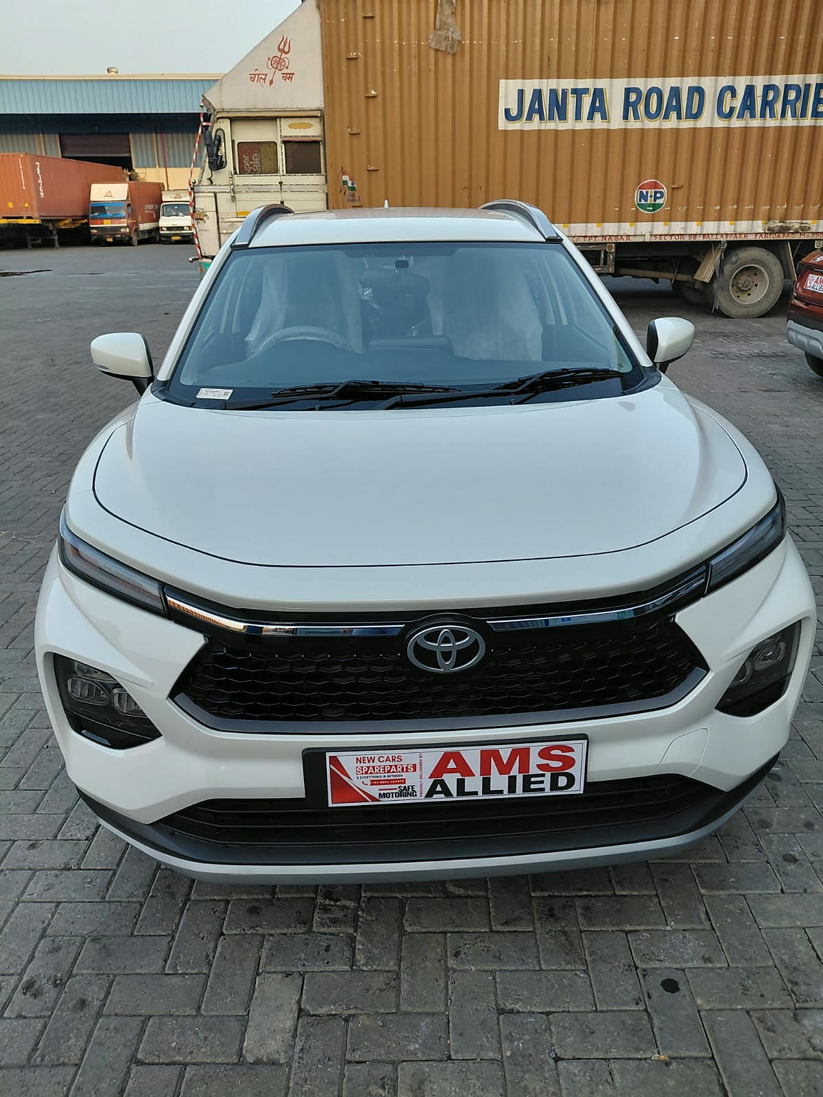 Front, alternate angle